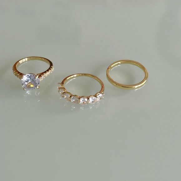 Elegant Gold and Silver Diamond Ring Set A1170 - Picture 3 of 3